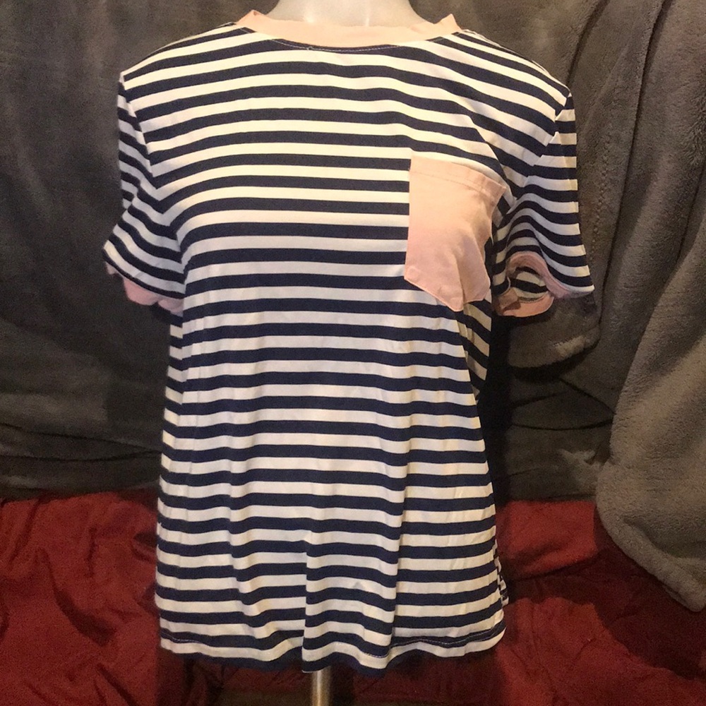 Shein size small t shirt pocket